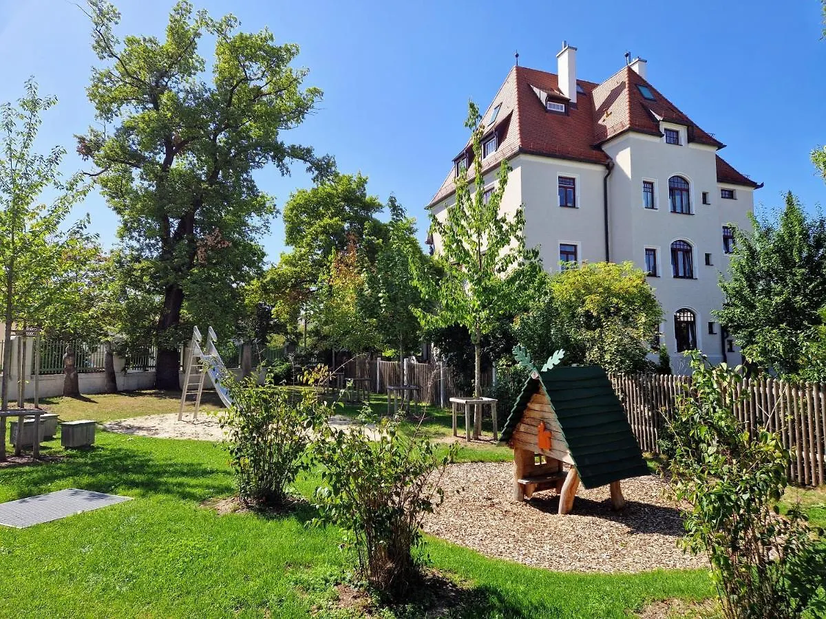 Traumhaftes Apartment Mit Balkon München