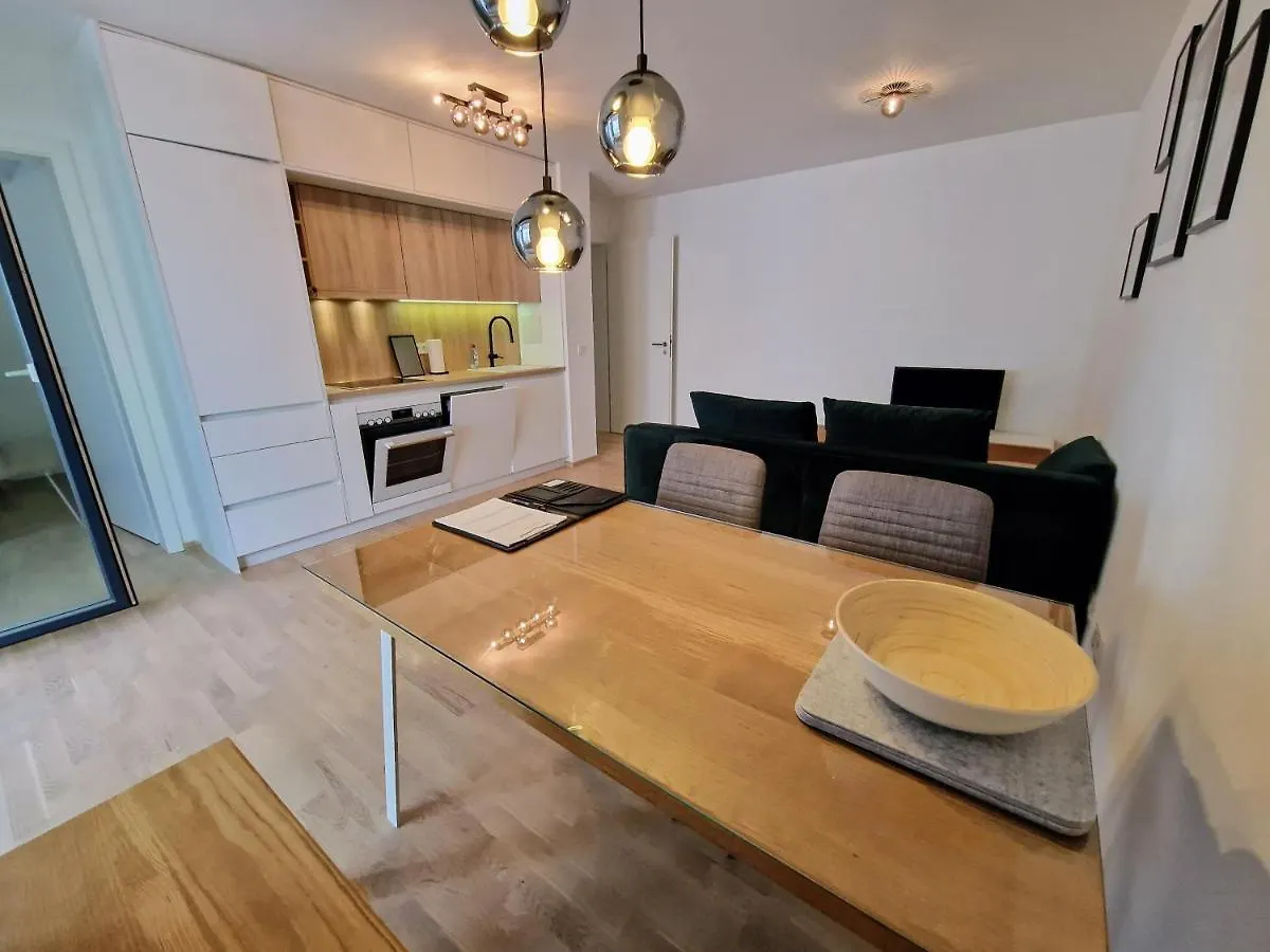 Traumhaftes Apartment Mit Balkon München