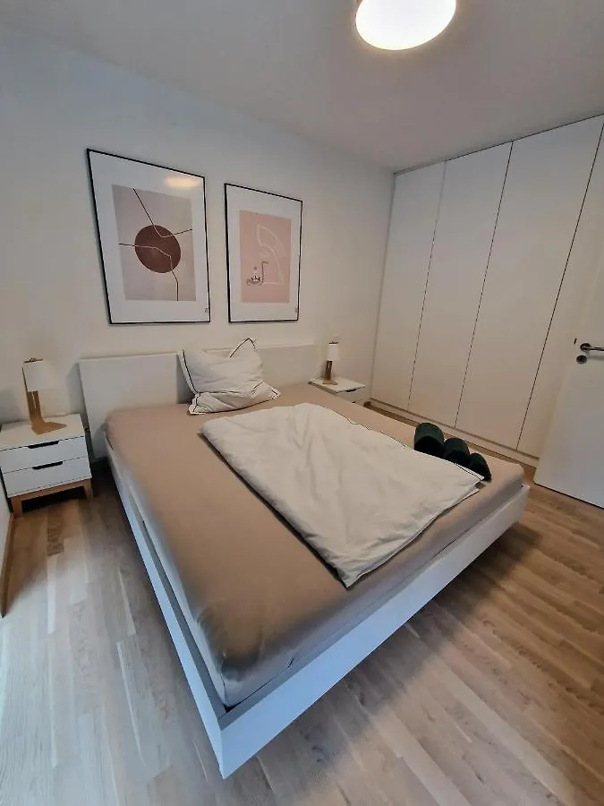 Traumhaftes Apartment Mit Balkon München